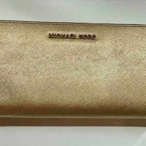 Michael Kors Wristlet